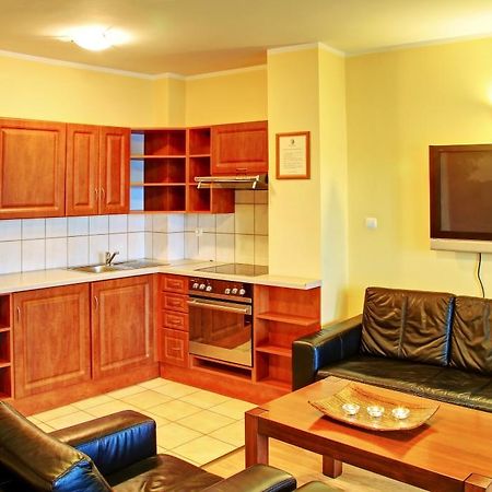 Apartamenty & Restauracja Janus Ełk Exteriör bild